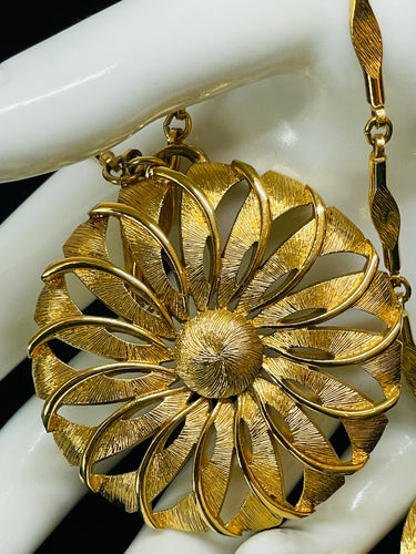 Monet Gold Flower Pendant